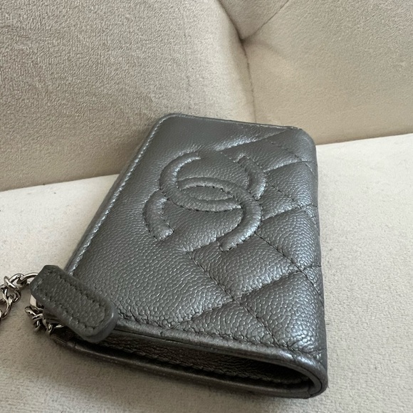 Chanel Caviar Metallic Ring Coin pouch - Picture 4 of 9
